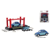 M2 Machines Model Kit 1:64 Scale 1956 VW Beetle Deluxe USA Model R18