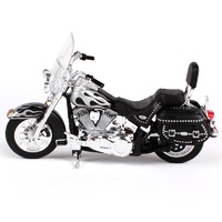 Maisto - Harley Davidson 1:18 Scale - 2002 FLSTC Heritage Softail Classic