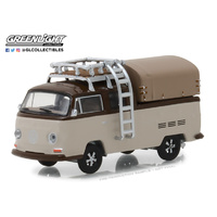 Greenlight Club V-Dub Series 7 1969 Volkswagen Type 2 Double Cab Pick-Up 1:64 Scale Die-Cast Metal Vehicle