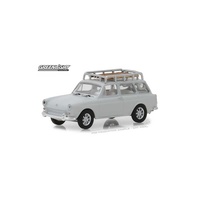 Greenlight 1:64 Estate Wagons Series 1 - 1968 Volkswagen Type 3 Squareback Lotus White with Roof Rack