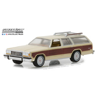 Greenlight 1:64 Estate Wagons Series 1 - 1985 Ford LTD Country Sqire
