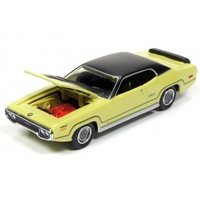 RACING CHAMPIONS MINT 1:64 Diecast 1971 Plymouth GTX (Curious Yellow)