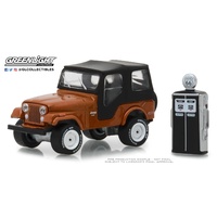 Greenlight 1:64 Scale 1974 Jeep CJ-5 with Vintage Gas Pump (Copper Metallic)