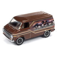 RACING CHAMPIONS MINT 1:64 Diecast 1975 Chevrolet Van Cocoa with Horse Graphics