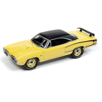 Johnny Lightning 1:64 Scale Classic Gold - 1970 Dodge Coronet Super Bee