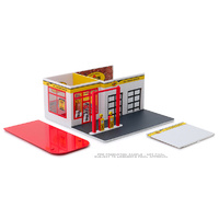 Greenlight 1:64 Scale Vintage Gas Station Pennzoil Mechanics Corner Diorama