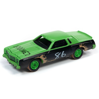 Johnny Lightning 1:64 Scale Street Freaks 2019 Release 3A - Demolition Derby - 1977 Chevrolet Monte Carlo Stock Car (Green)