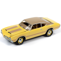 Johnny Lightning 1:64 Muscle Cars USA 2019 Release 3 Version A - 1970 Oldsmobile Cutlass W31 (Yellow)