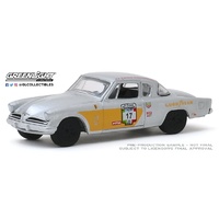 1:64 Greenlight La Carrera Panamericana Series 2 - 1953 Studebaker Commander #17