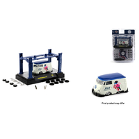 M2 Machines 1:64 Model-Kit Auto-Lift Release 33 - 1960 VW Delivery Van