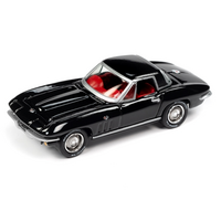 Johnny Lightning 1:64 Classic Gold Release 2 Version A - 1965 Chevrolet Corvette Hardtop (Gloss Black)