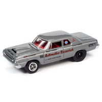 Johnny Lightning 1:64 Classic Gold Release 2 Version B - 1964 Dodge 330 (Silver Metallic)