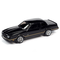 Johnny Lightning 1:64 Classic Gold Release 2 Version B - 1987 Chevrolet Monte Carlo SS (Black w/Gold Striping)