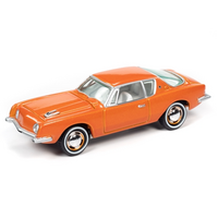 Johnny Lightning 1:64 Classic Gold Release 2 Version B - 1963 Studebaker Avanti (Bronze Metallic)
