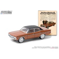 Greenlight 1:64 Vintage Ad Cars Series 3 - 1973 AMC Matador `Test drive a Matador with five of your biggest friends`