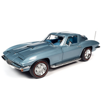 Auto World 1:18 American Muscle -1967 Chevrolet Corvette Hardtop (MCACN)