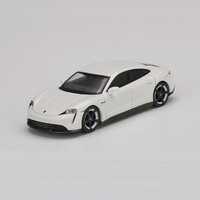 True Scale Miniatures Mini GT 1:64 - Porsche Taycan Turbo S - 2020 - White