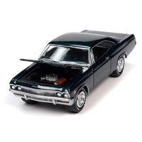 Johnny Lightning 1:64 Muscle Cars USA 2021 Release 1 Version B - 1965 Chevrolet Impala SS Tahitian Turquoise Metallic