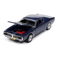 Johnny Lightning 1:64 Muscle Cars USA 2021 Release 1 Version B - 1971 Dodge Charger Super Bee Plum Crazy Metallic with Black Stripes