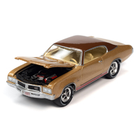 Johnny Lightning 1:64 Muscle Cars USA 2021 Release 1 Version A -1970 Buick GS Stage 1 Desert Gold Metallic with Brown Top