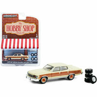 Greenlight 1:64 The Hobby Shop Series 10 - 1978 AMC Matador Barcelona with Spare Tires - Sand Tan and Golden Ginger