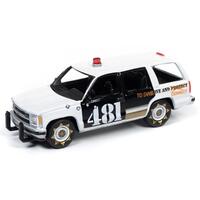 Johnny Lightning - Street Freaks 2020 Release 1 Set B - Demolition Derby - 1997 Chevy Tahoe Police 