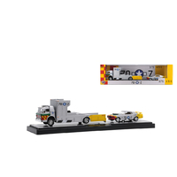 M2 Machines Auto Haulers 1:64 Scale Release 48 - 1970 Ford C-950 w/1970 Ford Mustang BOSS 429