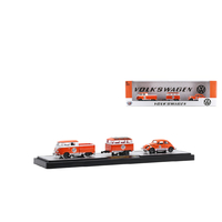 M2 Machines Auto Haulers 1:64 Scale Release 48 - 1960 VW Double Cab Truck USA Model w/1967 VW Beetle Deluxe USA Model