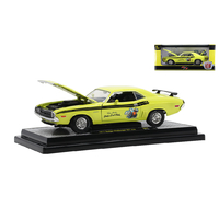 M2 Machines Release 87 - 1971 Dodge Challenger R/T 440