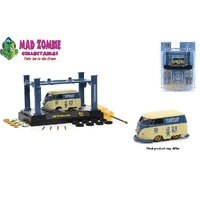 M2 Machines Model-Kit 1:64 Scale Release 44 - 1960 VW Delivery Van