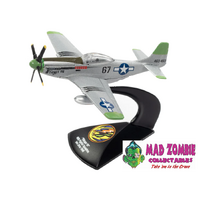 Johnny Lightning 1:64 Military 2022 Release 1 Version A - Republic P-51D Mustang Flying out of Iwo Jima (1:144) “Stinger VII” 45th SF