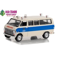 Greenlight 1/64  First Responder Series 1 - Ontario Hospital Services Commission, Ontario, Canada - 1969 Ford Econoline Ambulance