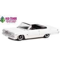 Greenlight 1:64 California Lowriders 2022 Series 2 - 1964 Chevrolet Impala SS Convertible in White