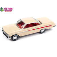 Johnny Lightning 1/64  - Classic Gold 2023 Release 2 Set A - 1961 Chevrolet Impala (Coronna Cream)