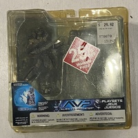 Aliens vs Predator Action Figure Playset - Predator with Base - Sealed - Pre-Loved