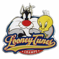 Looney Tunes Pin Badge Slyvester and Tweety Pie
