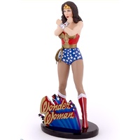 Wonder Woman - Lynda Carter DC Gallery 9” PVC Diorama Statue