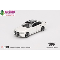 MINI GT 1/64 - BMW i7 xDrive60 Mineral White
