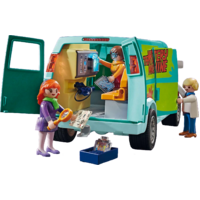 Scooby Doo: Mystery Machine with Fred, Daphne, and Velma Action Figures
