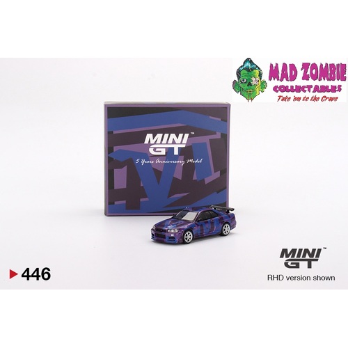 Mini GT 1/64 - Nissan Skyline GT-R (R34) V-Spec II MINI GT Digital Camouflage Purple Limited Edition 9999 pcs