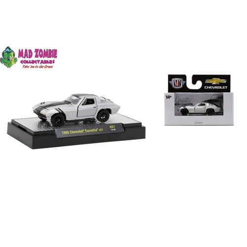 M2 Machines 1/64 Scale - Auto-Thentics Release 87 - ​​1966 Chevrolet Corvette 427