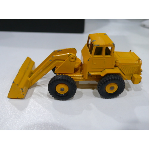 Lesney - Vintage Matchbox Lesney No. 69 Hatra Tractor Shovel – Made in England – Loose