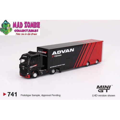 Mini GT 1/64 - Mercedes-Benz Actros  with Racing Transporter "ADVAN"